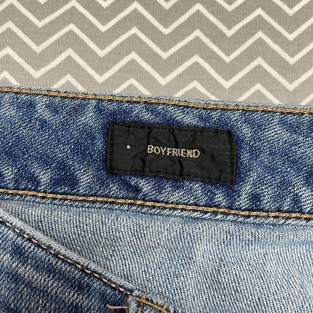 Torrid premium boyfriend jeans - Picture 5 of 9